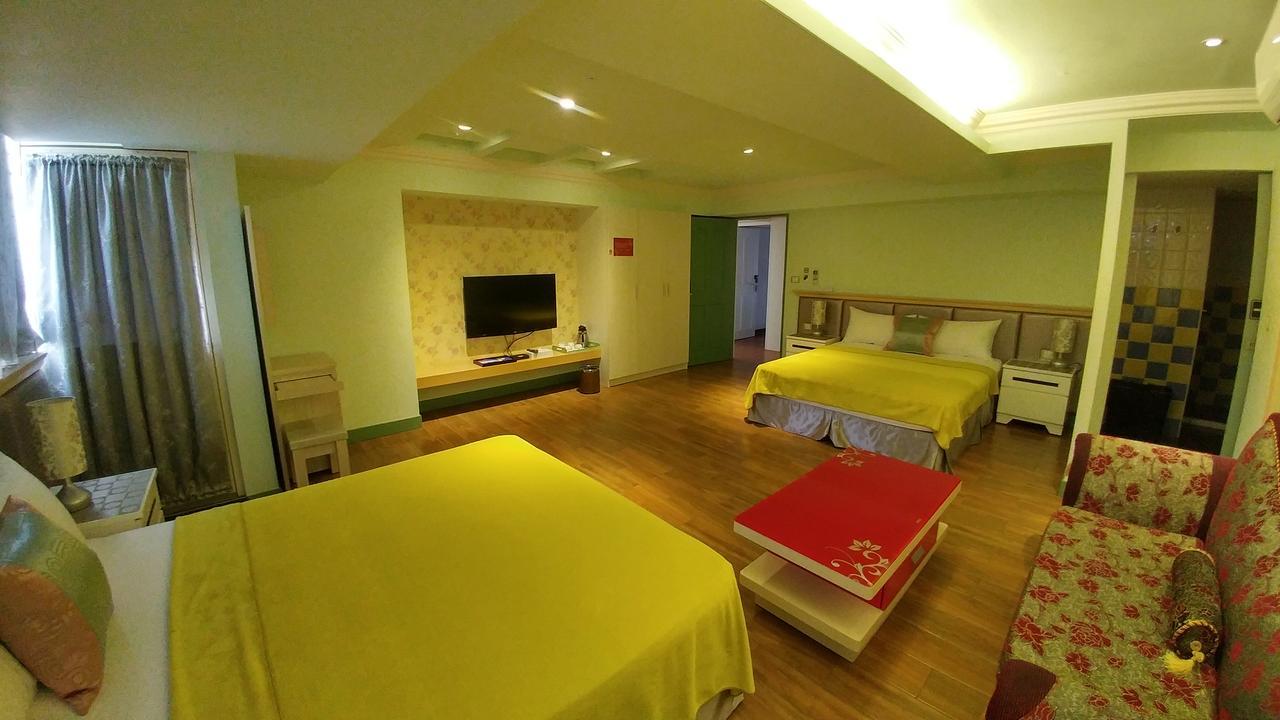 Left Bank 121 Hotel Tainan Eksteriør billede